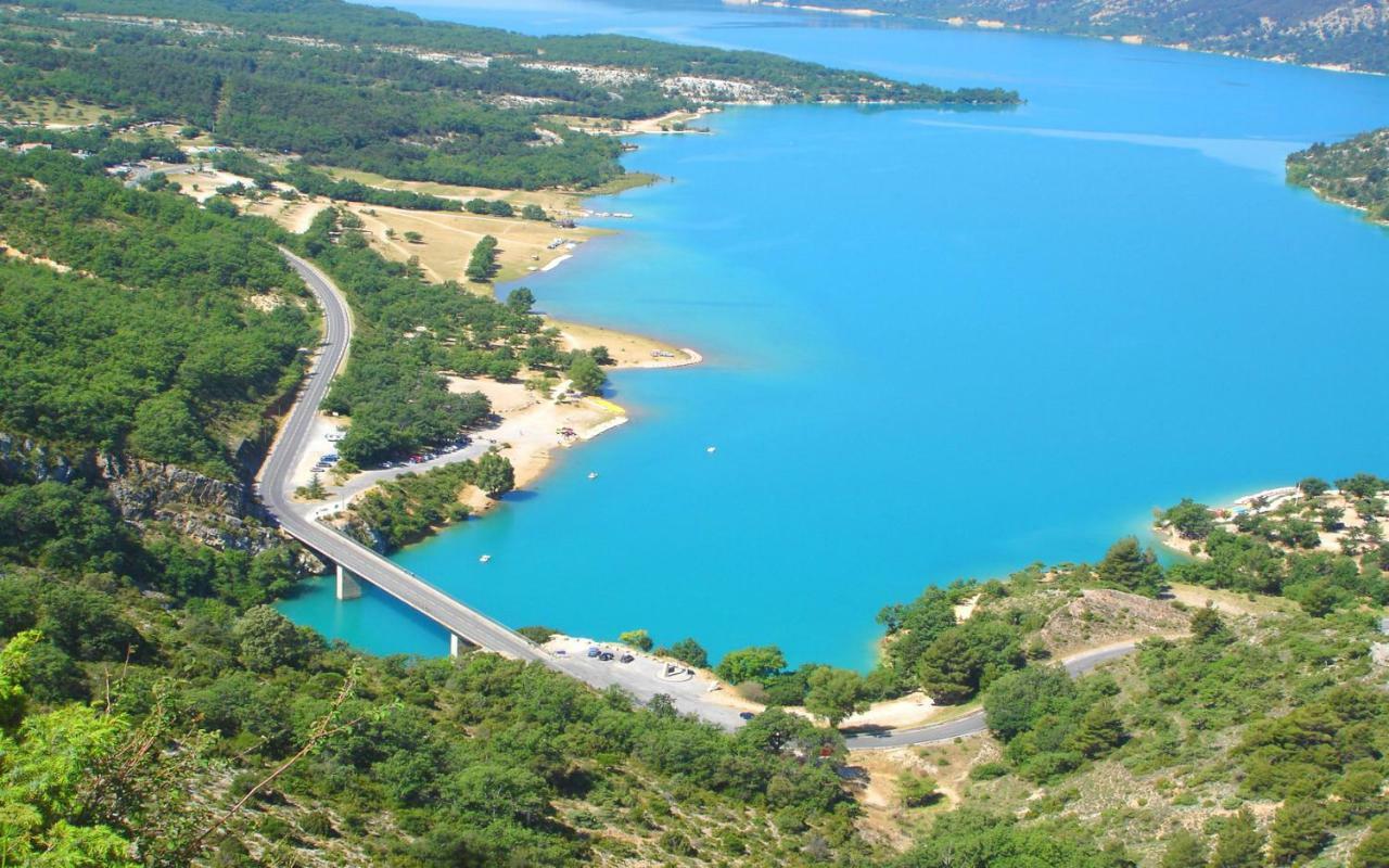 Le gite du grand cèdre - proche des gorges du Verdon Allemagne-en-Provence Extérieur photo